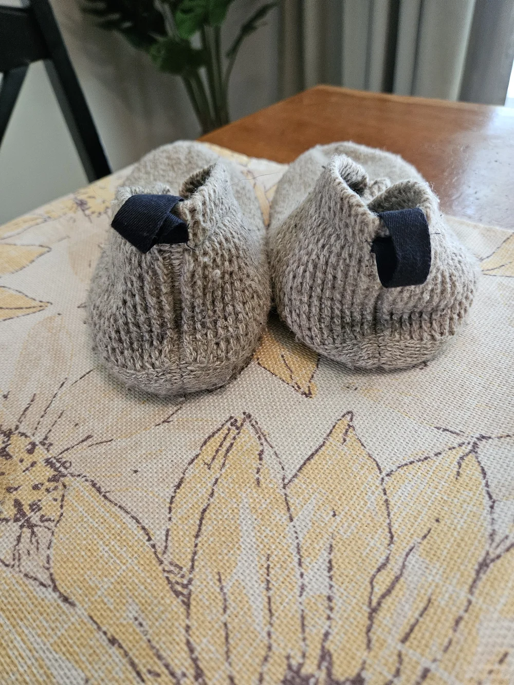 Bombas Kids Knit Slipper Socks - Beige/gray